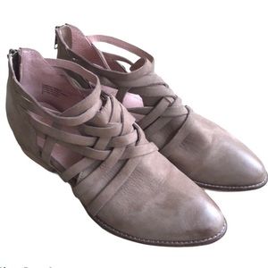 Seychelles Taupe Ankle Boots